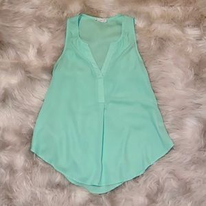 Turquoise flowy lush top!